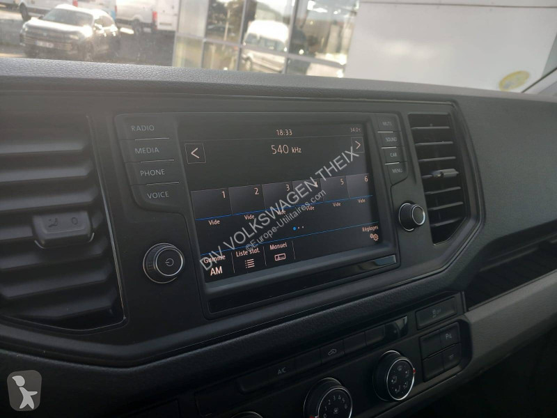 Коммерческий автомобиль Volkswagen CRAFTER VAN...