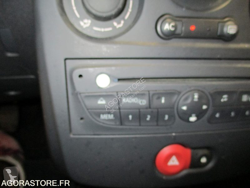 Samochód dostawczy Renault CLIO
