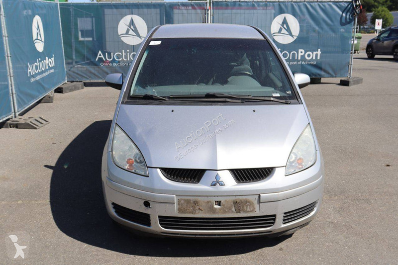 Samochód dostawczy Mitsubishi