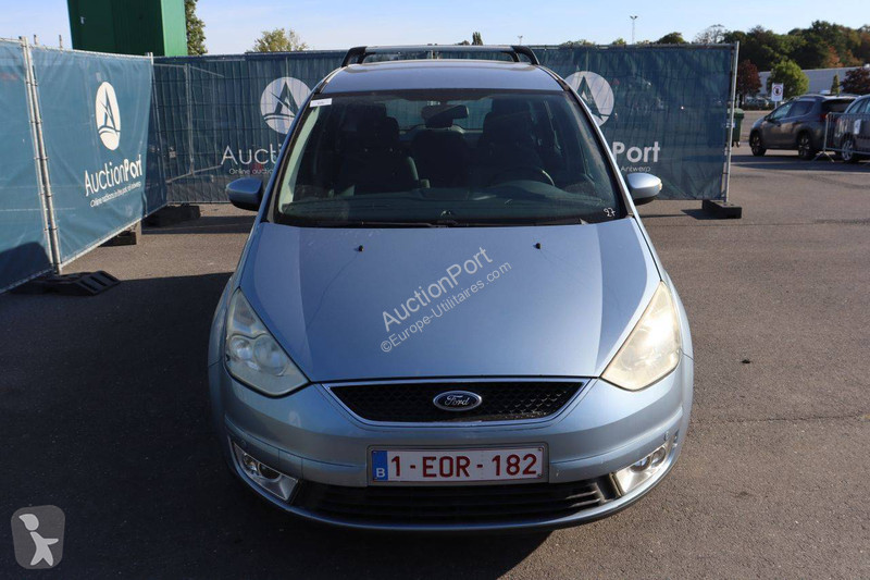 عربة نفعية Ford