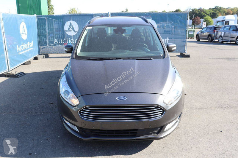 عربة نفعية Ford