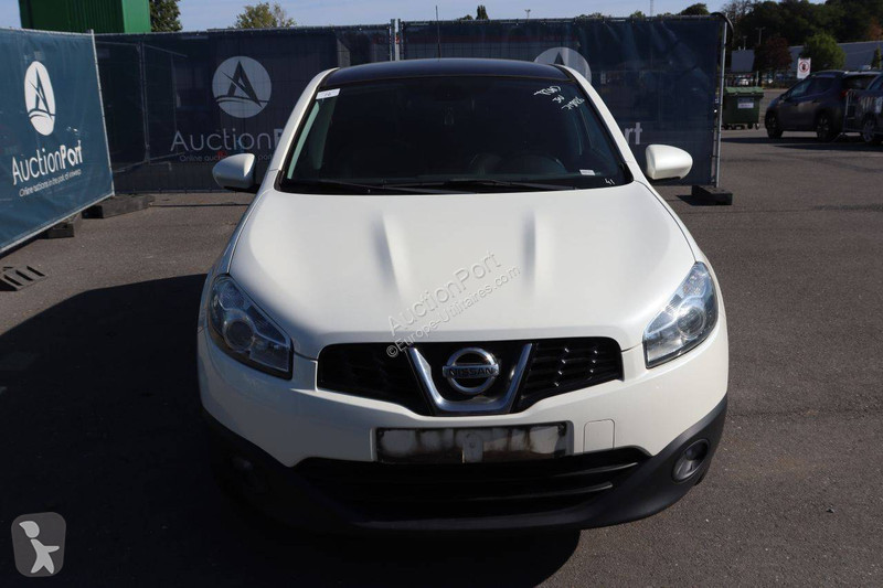 Samochód dostawczy Nissan acenta + navi QASHQAI