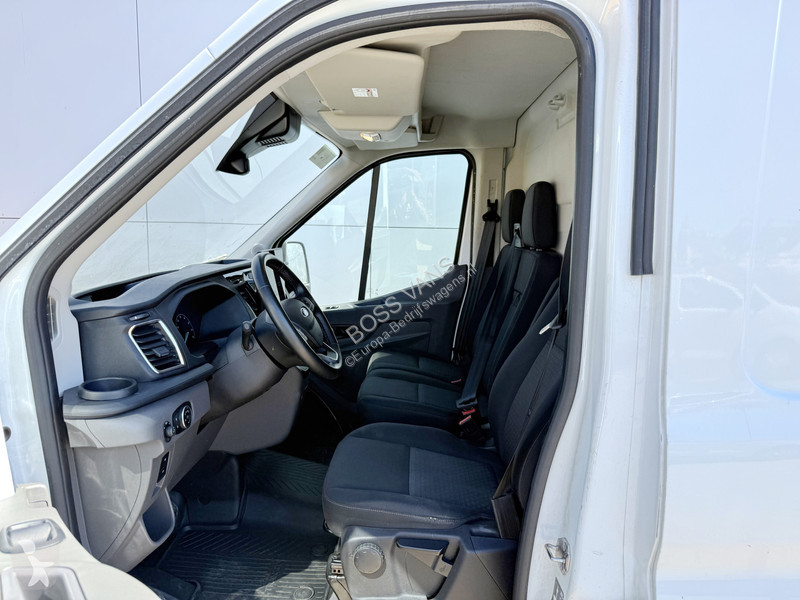 Véhicule utilitaire Ford 68kWh 184PK L4H3...