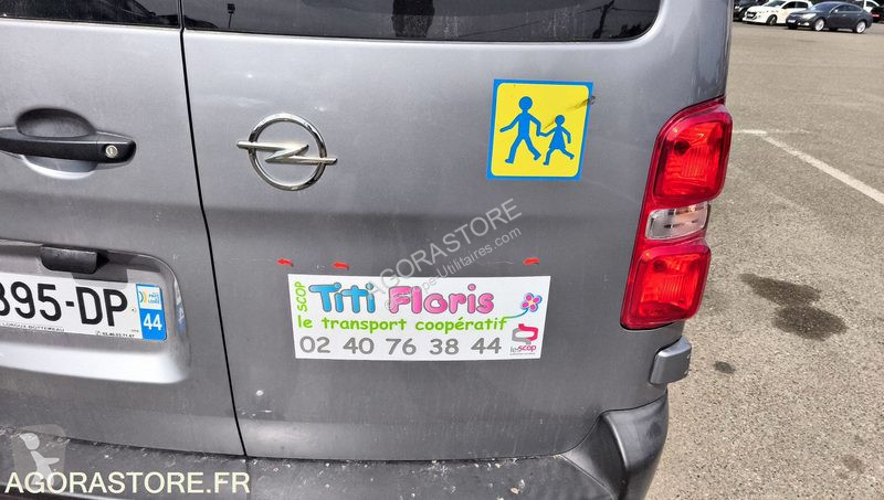 Véhicule utilitaire Opel ZAFIRA