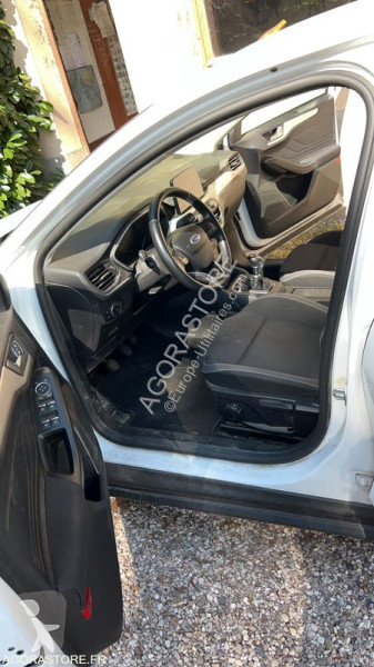 Véhicule utilitaire Ford FOCUS
