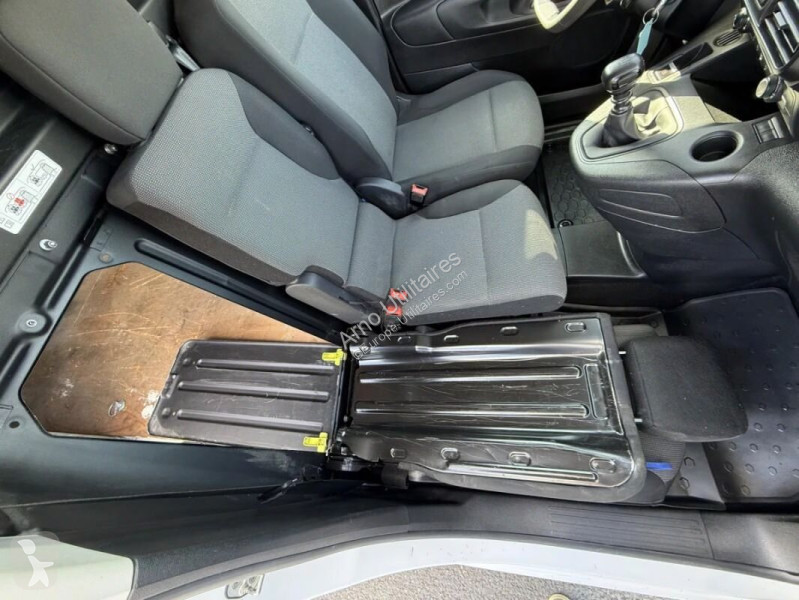 Véhicule utilitaire Peugeot