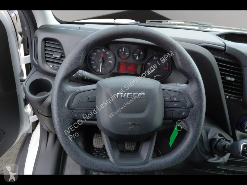 Véhicule utilitaire Iveco CCb 35C16H...