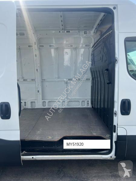 Furgoneta Iveco 35-140