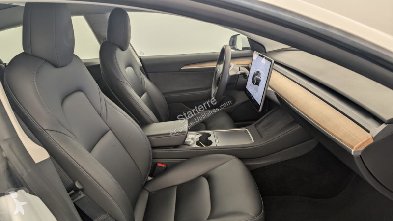 Véhicule utilitaire Tesla  MODEL 3