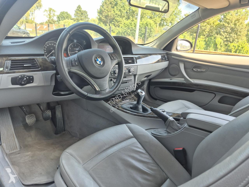 Samochód dostawczy BMW SERIE 3 320i Coupé Luxe...