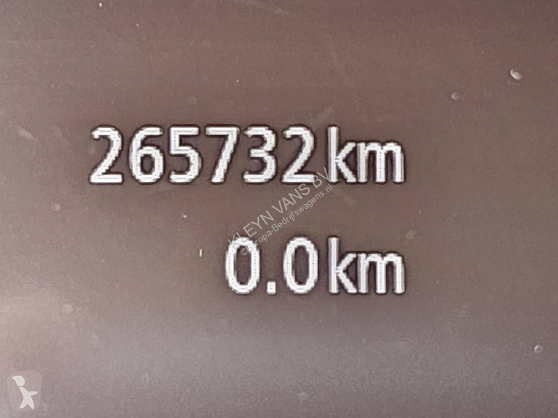 Renault T35 ac camera EURO6 van