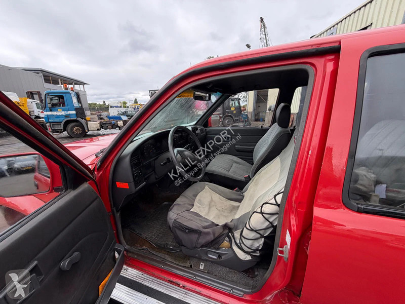 Toyota 4x4 4DW - 5 Seats - Manual Gearbox - 2.4...