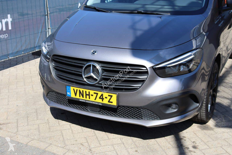 Mercedes 110CDI van