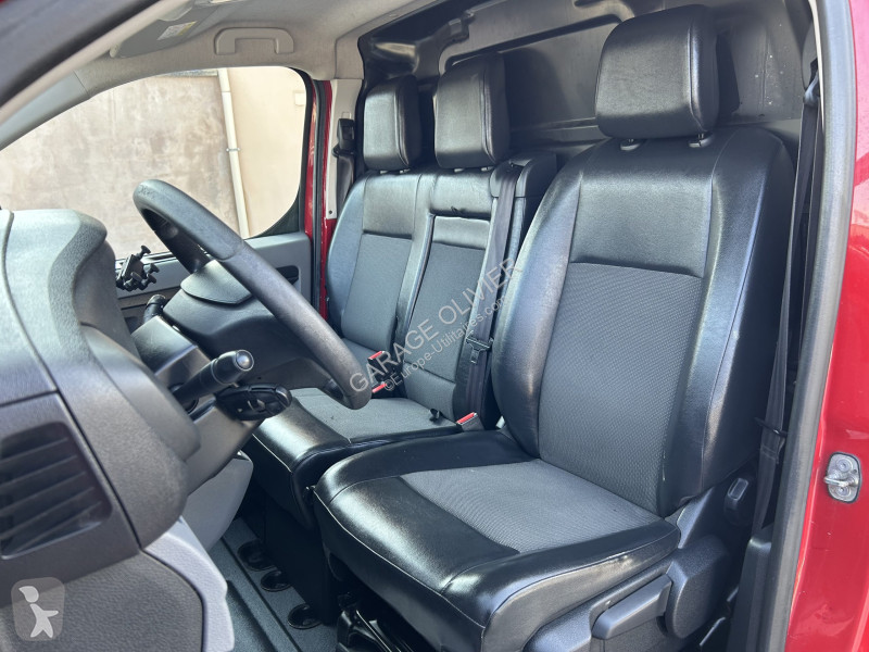 Véhicule utilitaire Toyota Proace Médium 2.0...