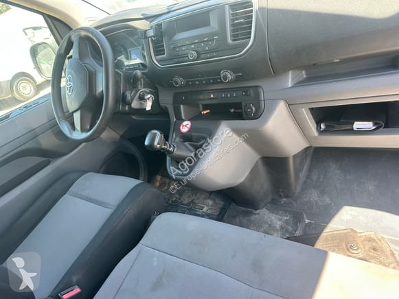 Furgoneta Toyota