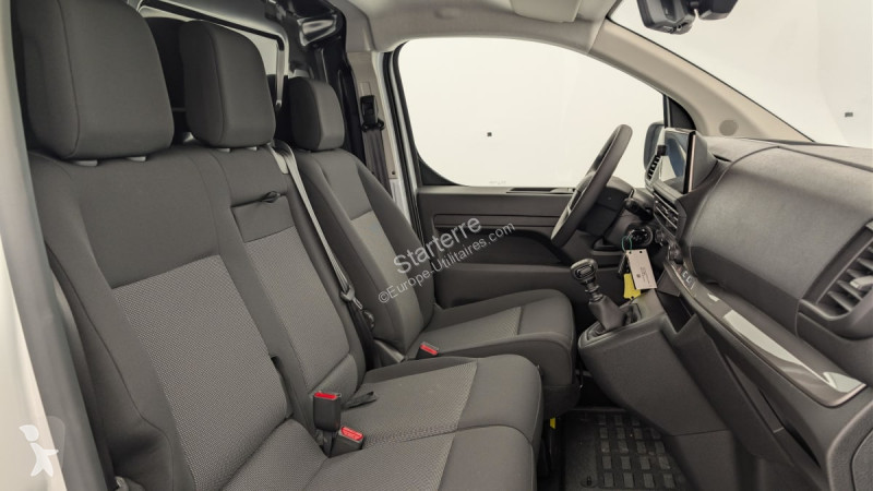 Véhicule utilitaire Peugeot Fourgon