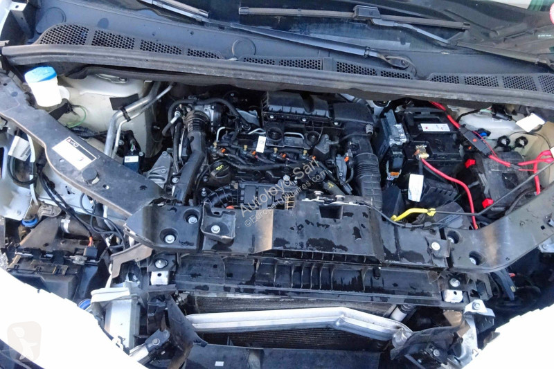 Véhicule utilitaire Peugeot PARTNER 1,5 HDI 100