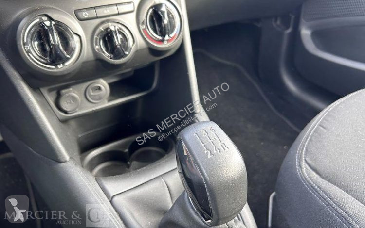 Véhicule utilitaire Peugeot