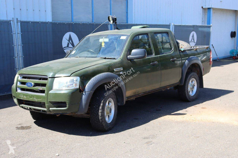 Véhicule utilitaire Ford