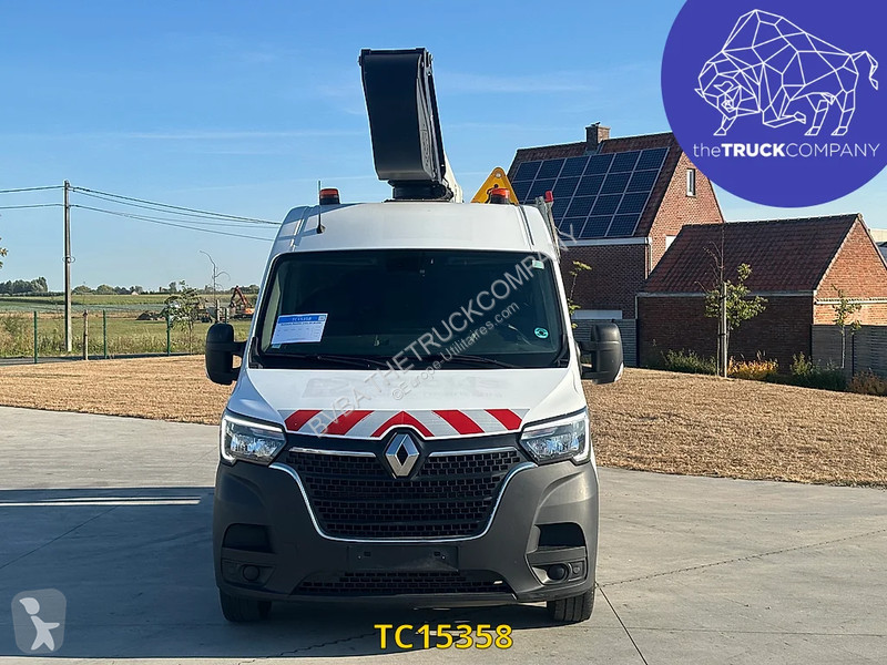 Véhicule utilitaire Renault 145.35 klubb