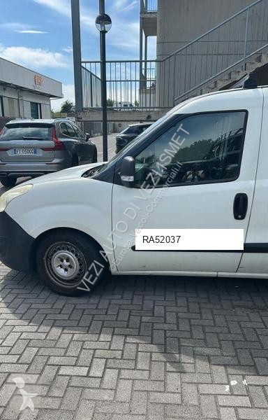 Véhicule utilitaire Opel combo maxi