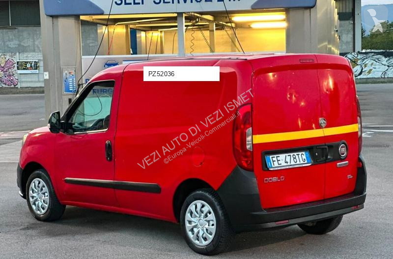 Véhicule utilitaire Fiat doblo