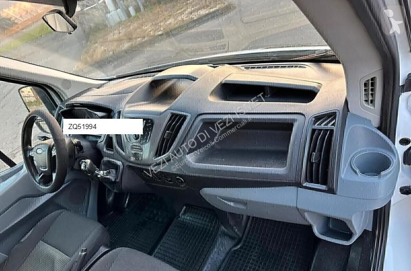 Véhicule utilitaire Ford TRANSIT