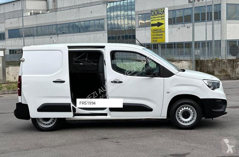 Véhicule utilitaire Opel Сombo