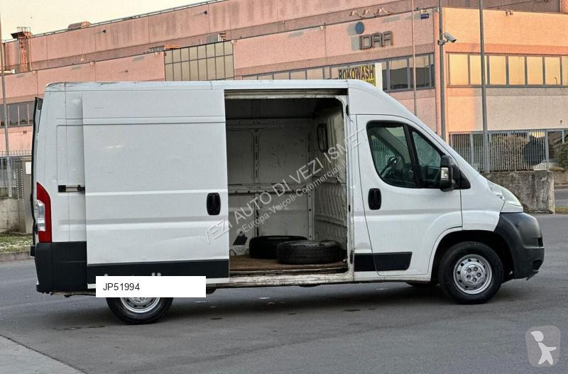 Véhicule utilitaire Peugeot