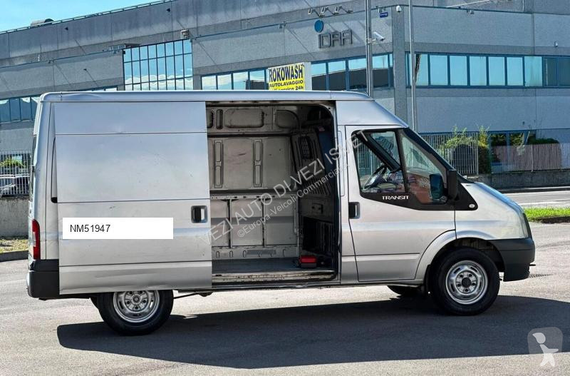 Véhicule utilitaire Ford