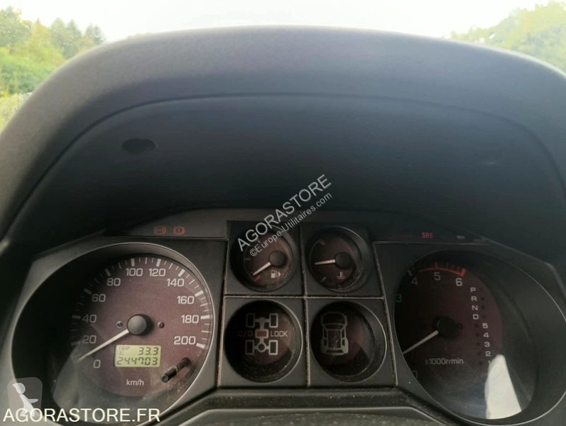 Véhicule utilitaire Mitsubishi PAJERO