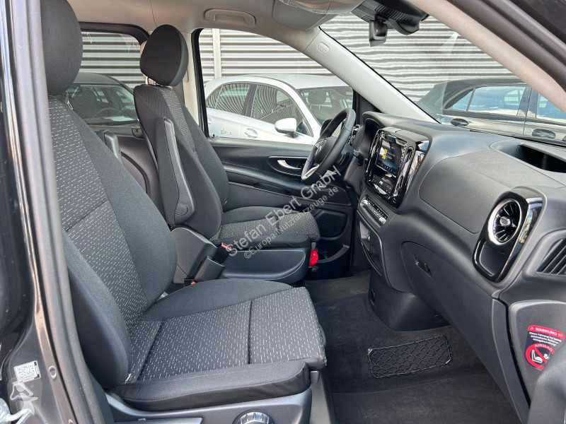 Véhicule utilitaire Mercedes 124 CDI Tourer...