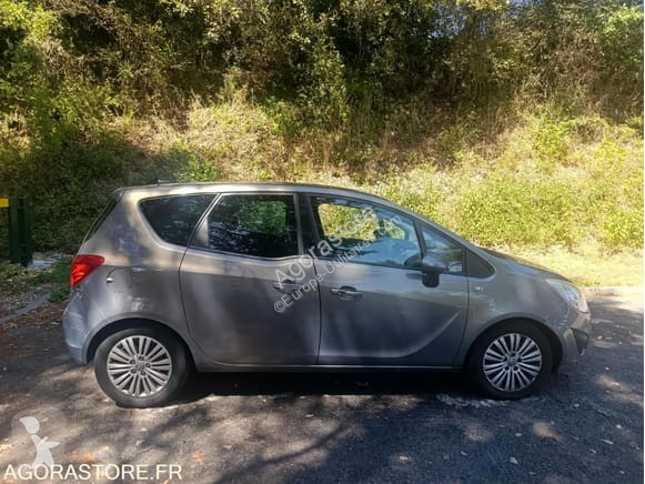 Véhicule utilitaire