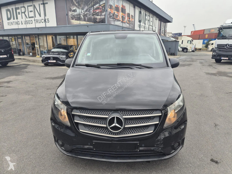 Véhicule utilitaire Mercedes Vito
