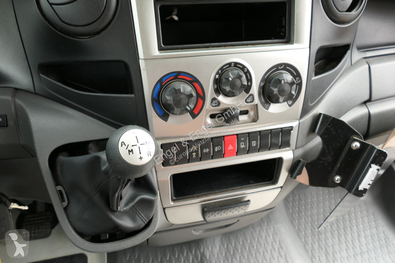 Véhicule utilitaire Iveco Daily 35 S11 C30C...