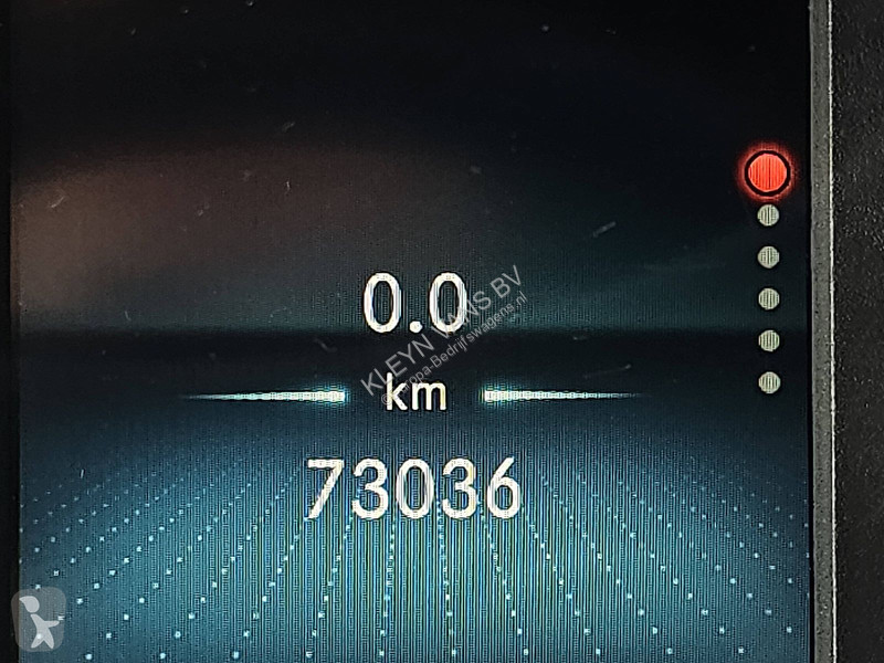 Коммерческий автомобиль Mercedes 311 ac...