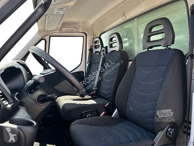 Véhicule utilitaire Iveco V - daily 35 C12 3750...