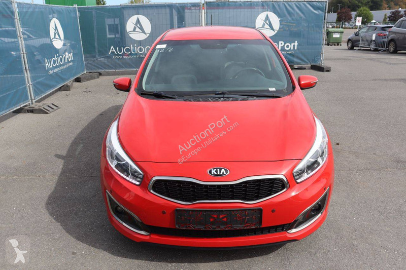 Véhicule utilitaire KIA  cee'd