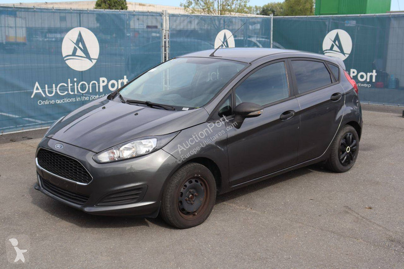 Véhicule utilitaire Ford