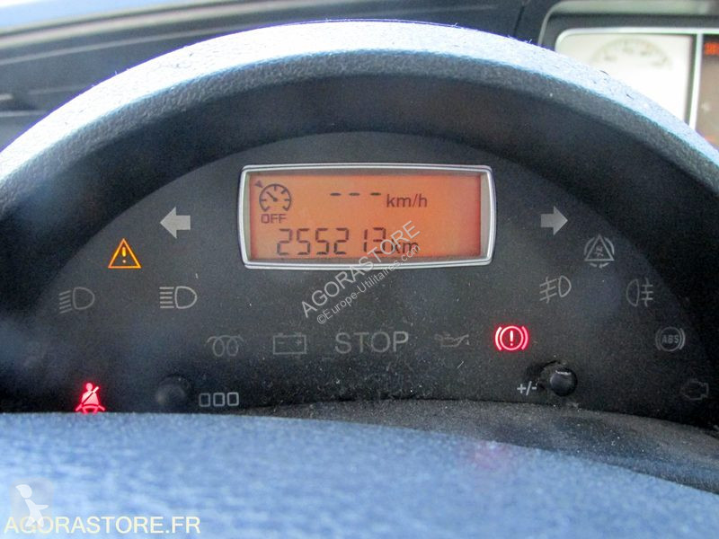 Véhicule utilitaire Citroën C8