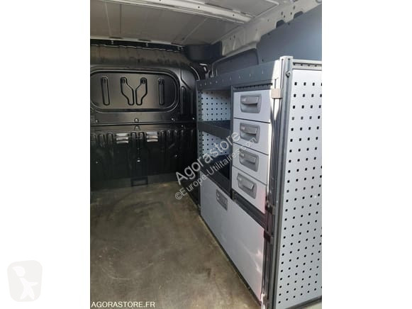 Véhicule utilitaire