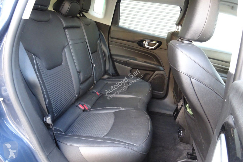 Véhicule utilitaire Jeep COMPASS 1,3 I 130 BVA...