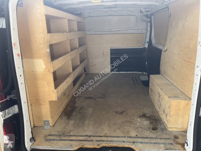 Коммерческий автомобиль Renault TRAFIC III FG...