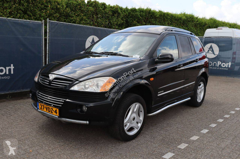 Véhicule utilitaire Ssangyong M200 2WD AUT. HR