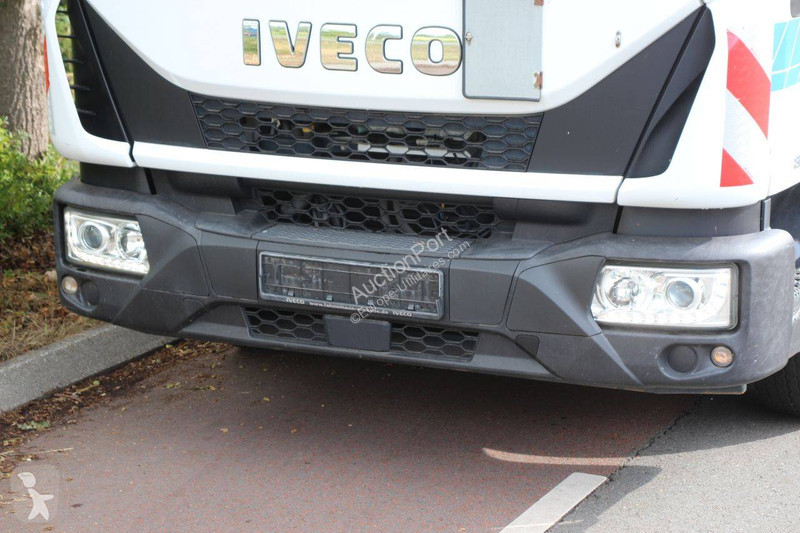 Véhicule utilitaire Iveco 80-210