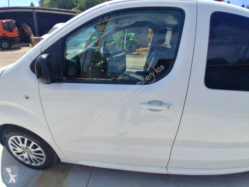 Véhicule utilitaire Peugeot