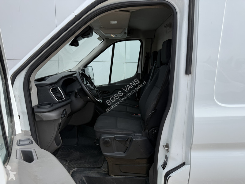 Véhicule utilitaire Ford 68kWh 184PK L3H3 317km...