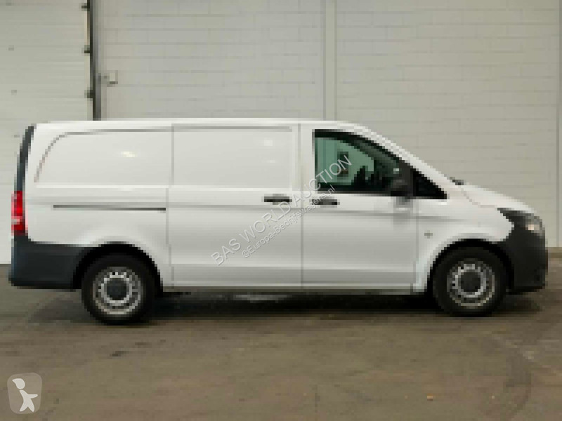 Véhicule utilitaire Mercedes 111 CDI Lang