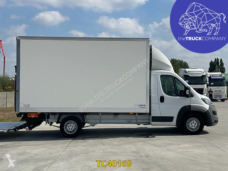 Bedrijfswagen Fiat 160cv caisse hayon