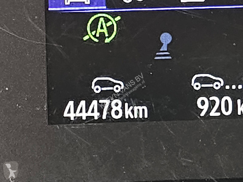 Лекотоварен автомобил Renault 2.0 DCI 130 L2H1...